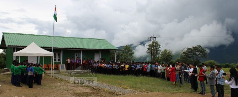 DC Arikumba administering the Meri Maati Mera Desh oath at  GHSS Noklak on August 19.